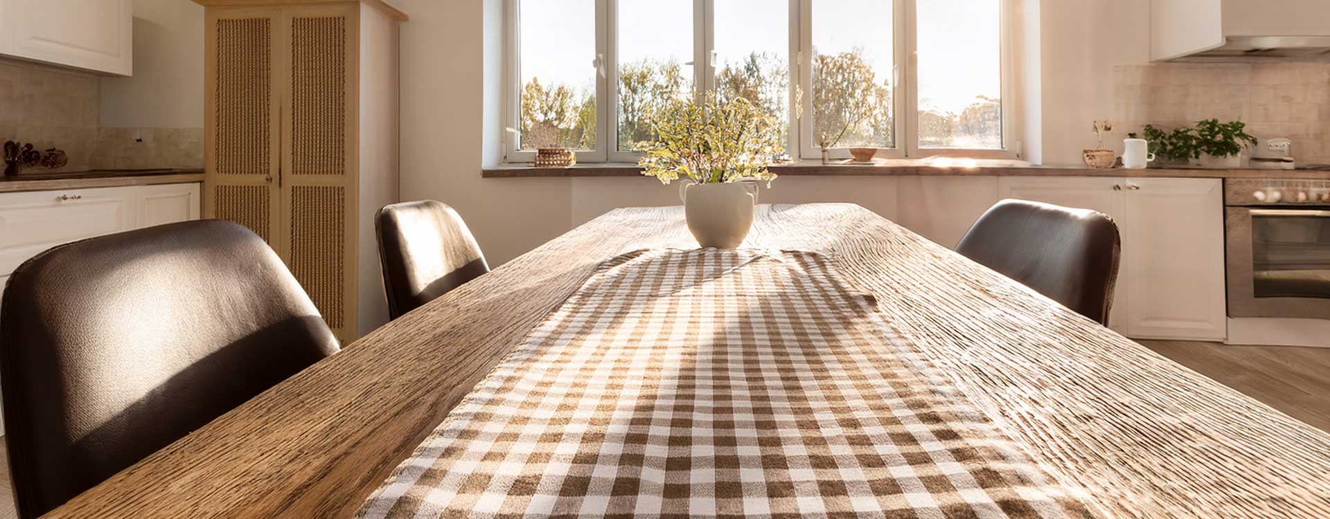 Materiały na Zasłony, Obrusy i Poduszki